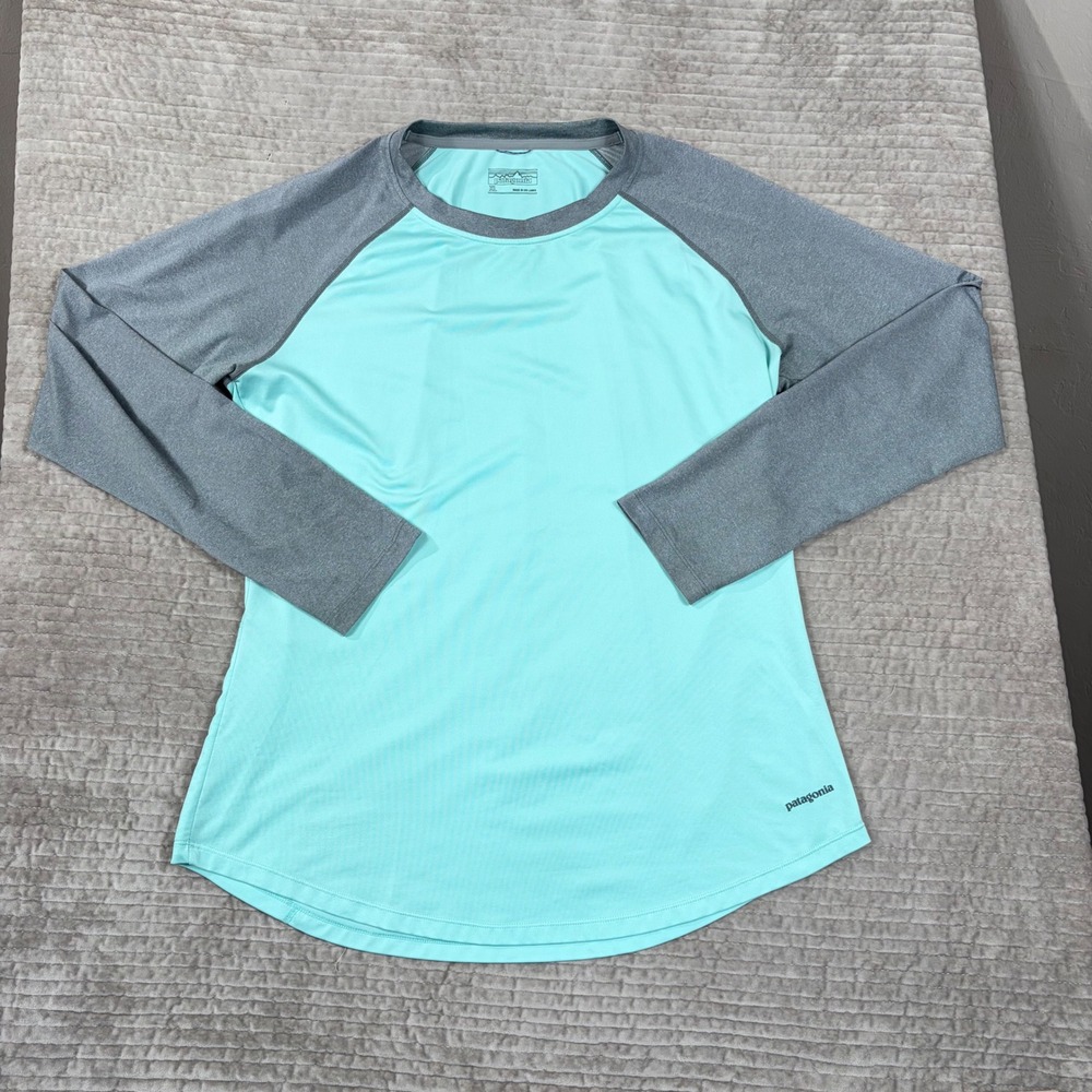Patagonia Women XL Aqua Blue Gray Raglan Long Sleeve Performance Shirt Pocket